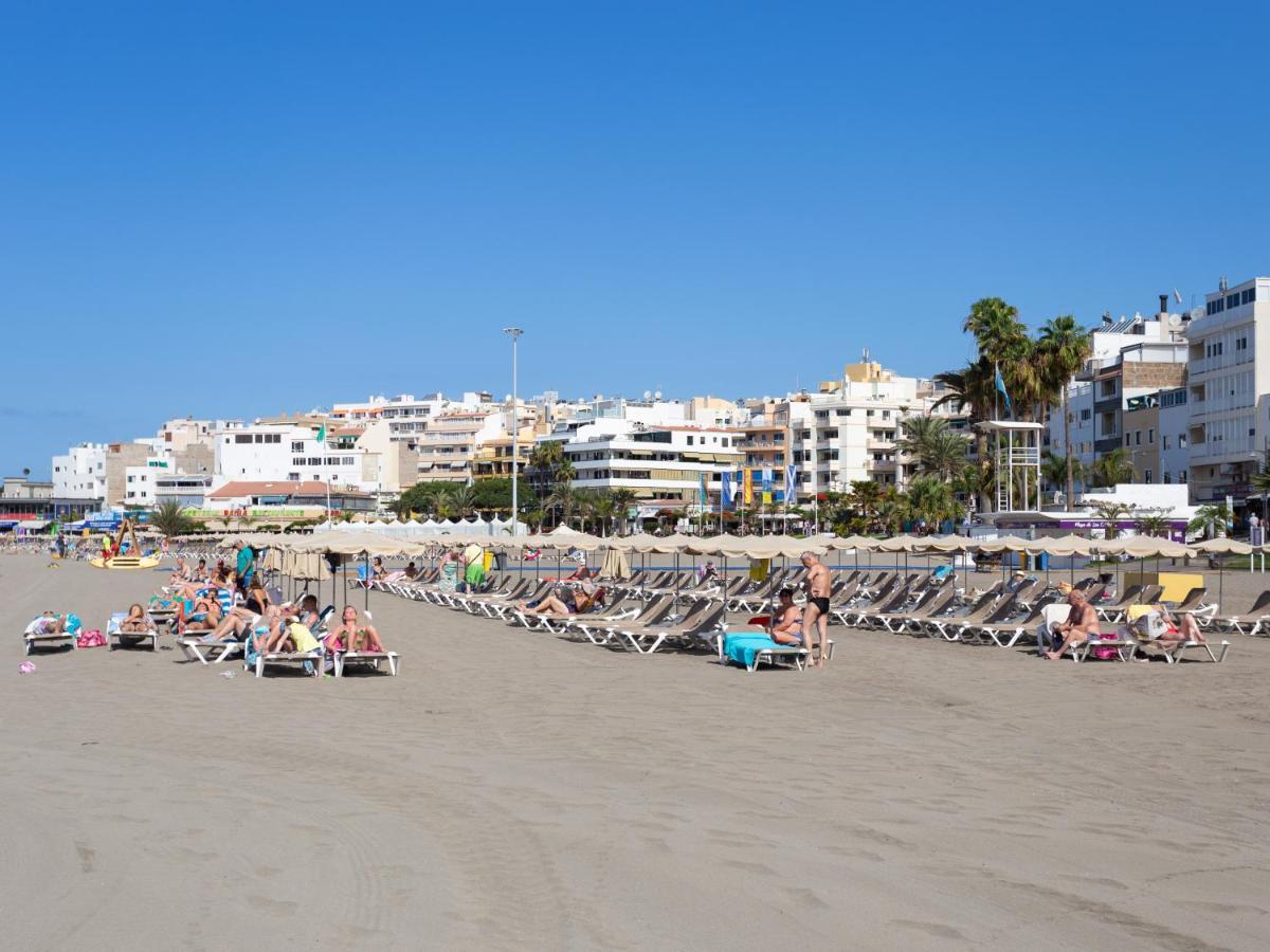 Live Cristianos Playeros Close To The Apartment